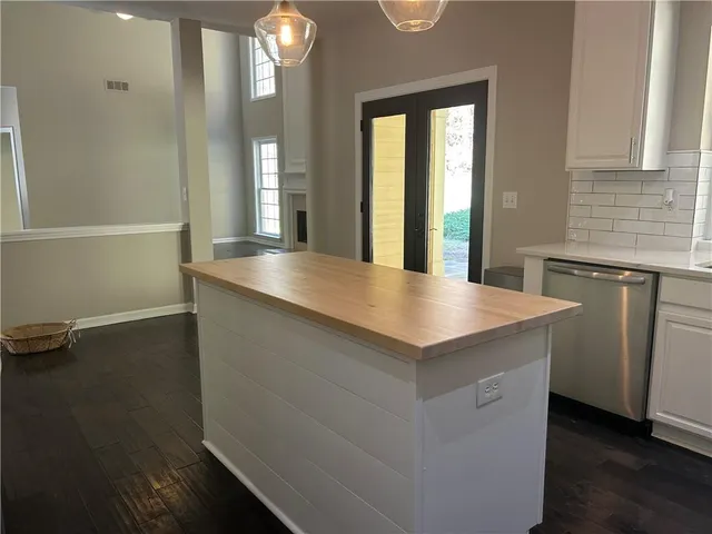 $545,000 | 713 Parkside Drive, Woodstock, GA 30188