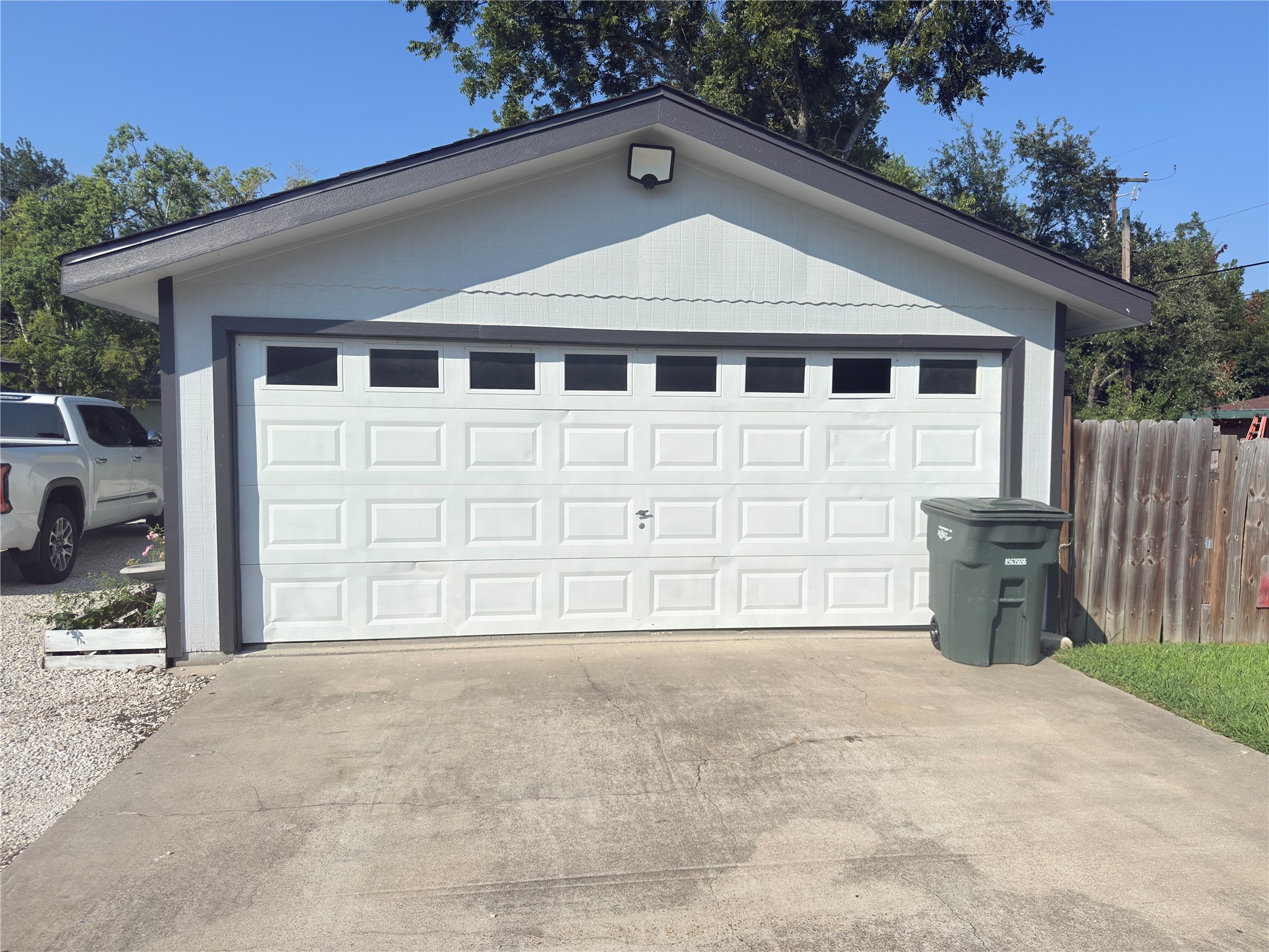 1900 Thomas Boulevard Port Arthur, TX 77640 - Photo 2 of 9 a house with a outdoor space
