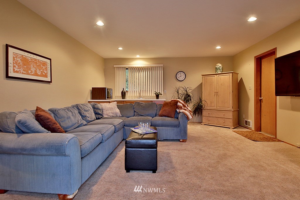 4886 Seahawk Lane Clinton, WA 98236 - Photo 13 of 25 Gallery Image 13