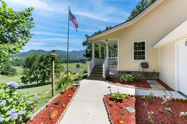 $565,000 | 770 Geisky Creek Road, Hayesville, NC 28904