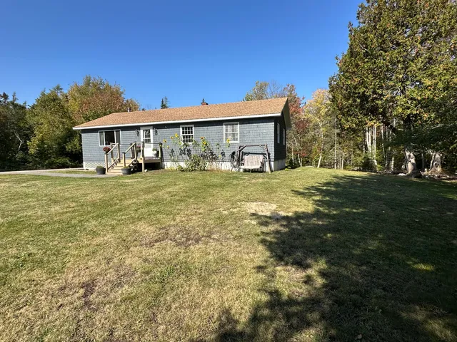 $329,000 | 264 Cross Road, Hancock, ME 04640