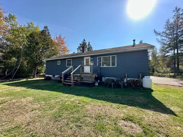 $329,000 | 264 Cross Road, Hancock, ME 04640