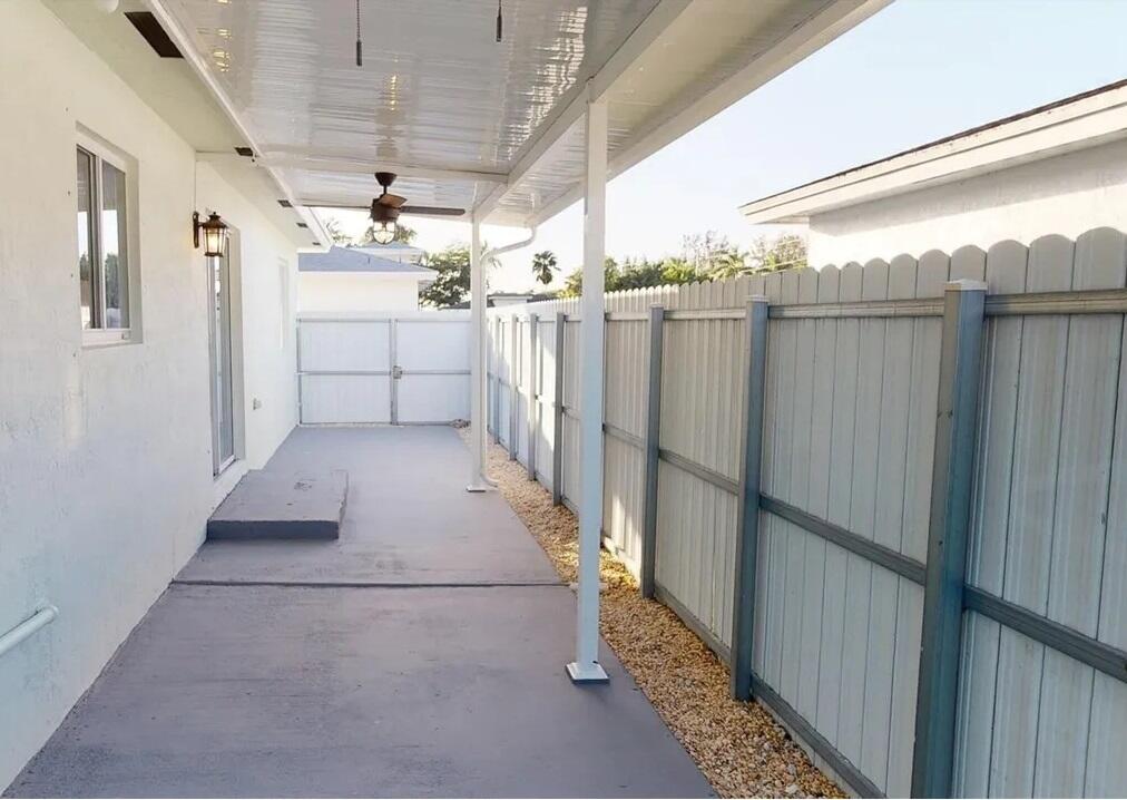 872 Southwest 7th Terrace Homestead, FL 33034 - Photo 3 of 4 4 - 872 SW 7th Ter