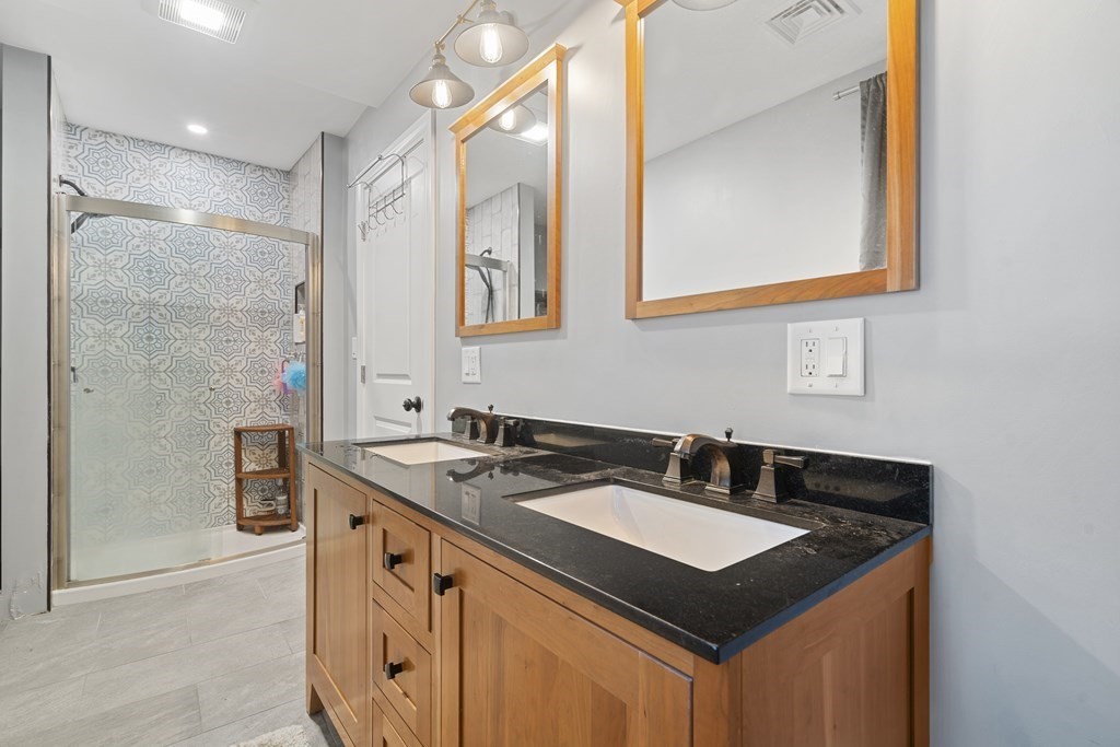 7 Abbott Road North Reading, MA 01864 - Photo 15 of 33 Gallery Image 15