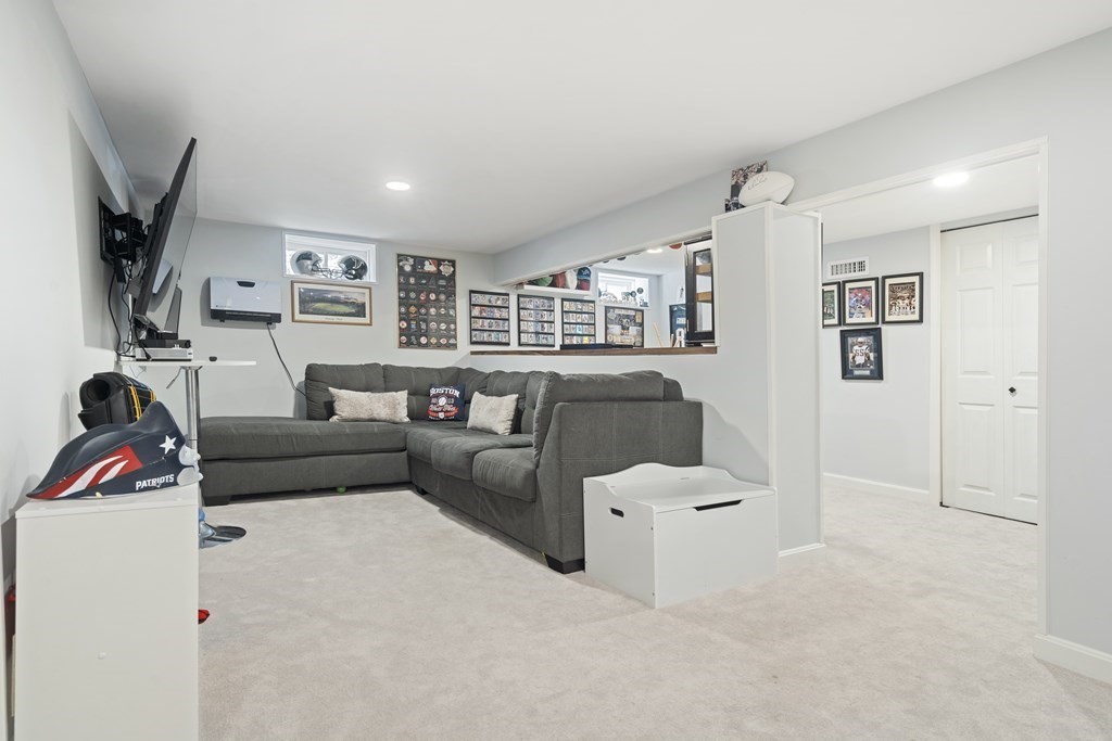 7 Abbott Road North Reading, MA 01864 - Photo 25 of 33 Gallery Image 25