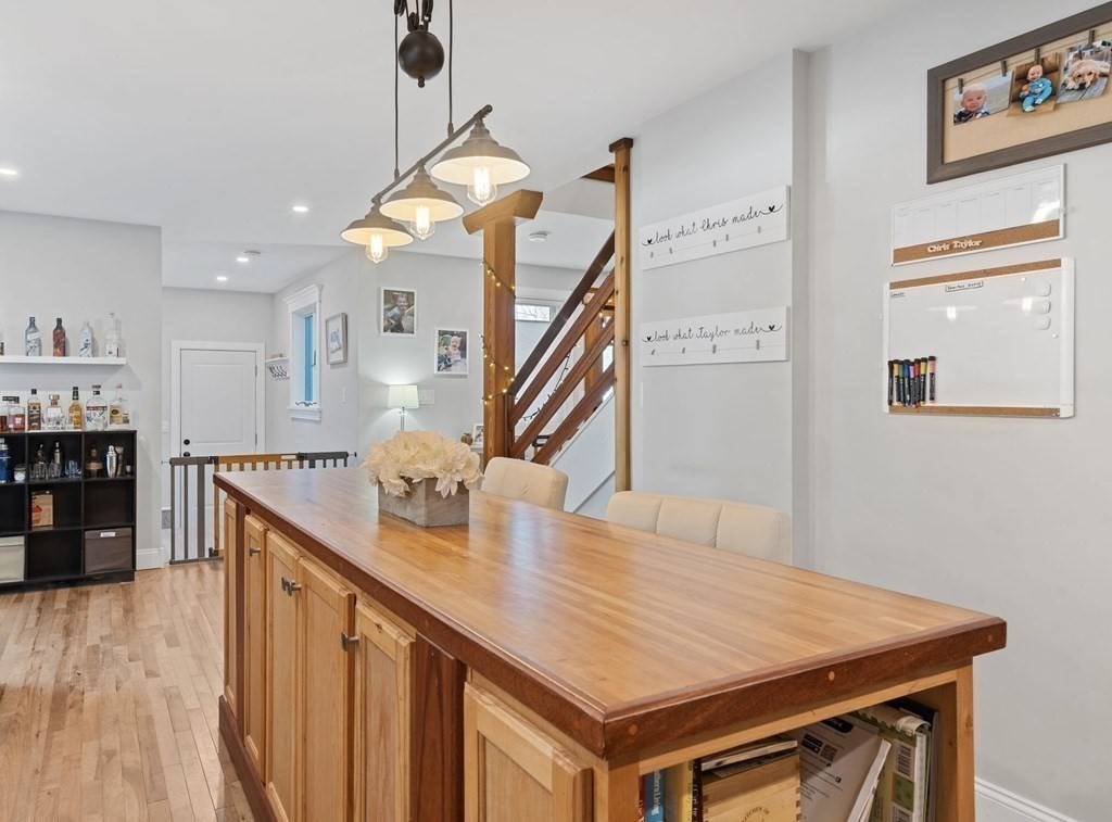 7 Abbott Road North Reading, MA 01864 - Photo 5 of 33 Gallery Image 5
