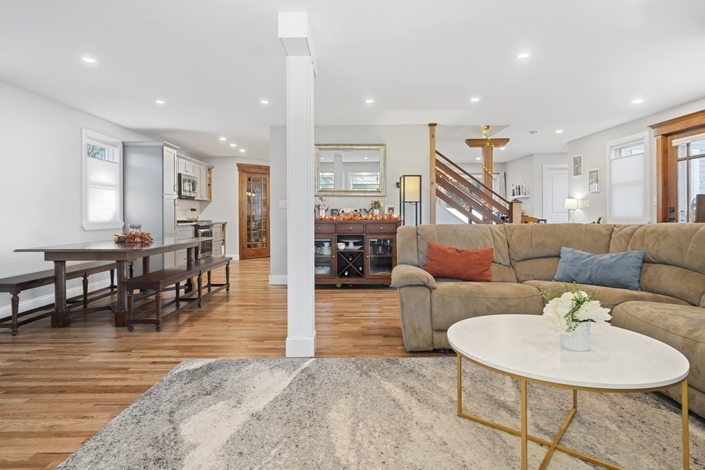 7 Abbott Road North Reading, MA 01864 - Photo 9 of 33 Gallery Image 9