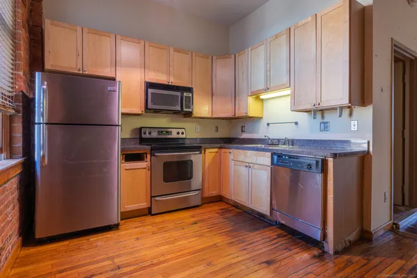 $2,200 | 325 Lafayette Street, Unit 5204, Bridgeport, CT 06604