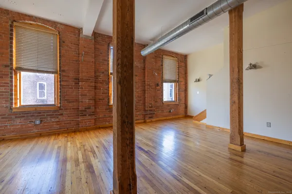 $2,200 | 325 Lafayette Street, Unit 5204, Bridgeport, CT 06604