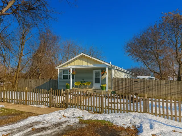 $269,900 | 1223 Greenfield Avenue, Waukegan, IL 60085