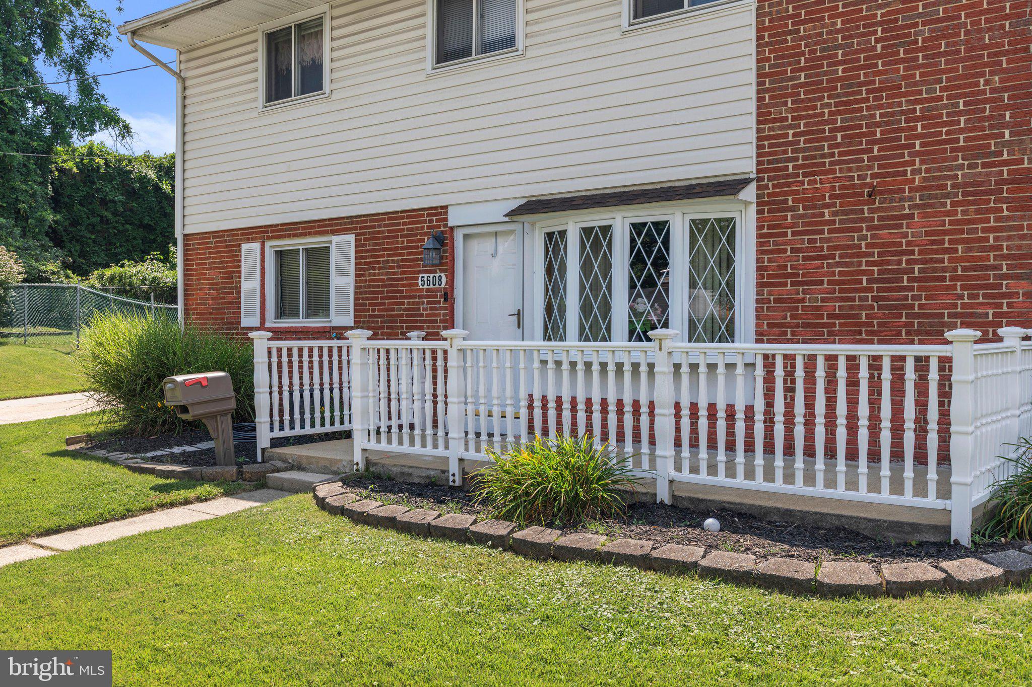 5608 Huntsmoor Road Baltimore, MD 21227 - Photo 4 of 45 Gallery Image 4