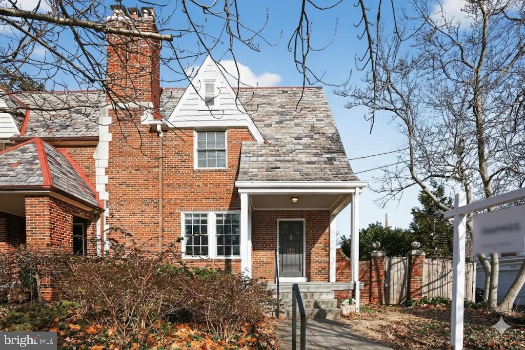 3811 Upton Street Northwest Washington, DC 20016 - Photo 2 of 38