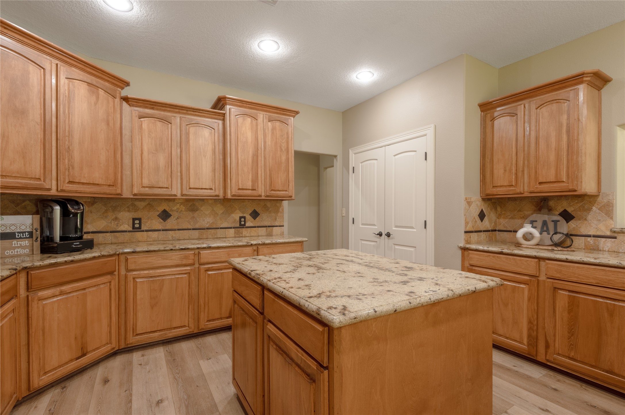 3134 Nursery Road Livingston, TX 77351 - Photo 15 of 50 The kitchen features a large center island and double door pantry.