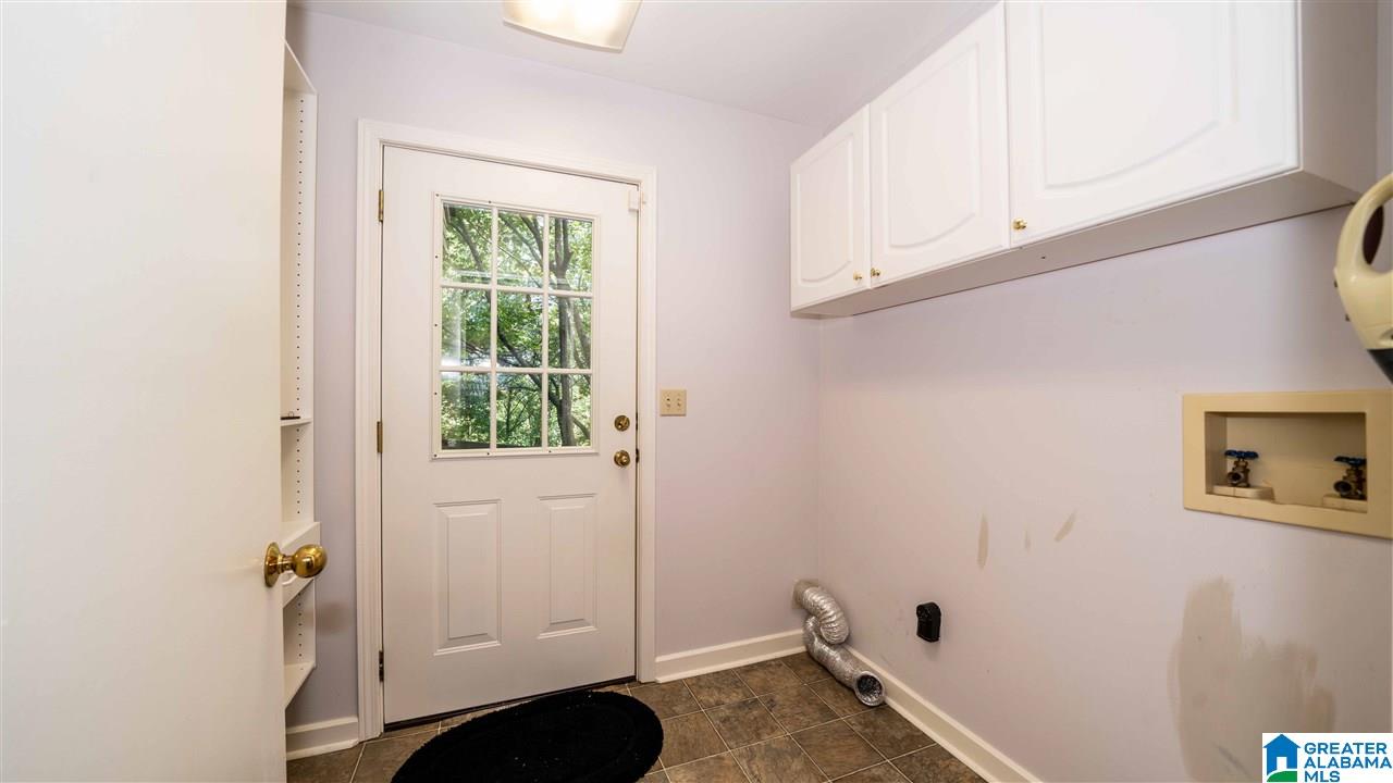1086 Crest Road Leeds, AL 35094 - Photo 24 of 40
