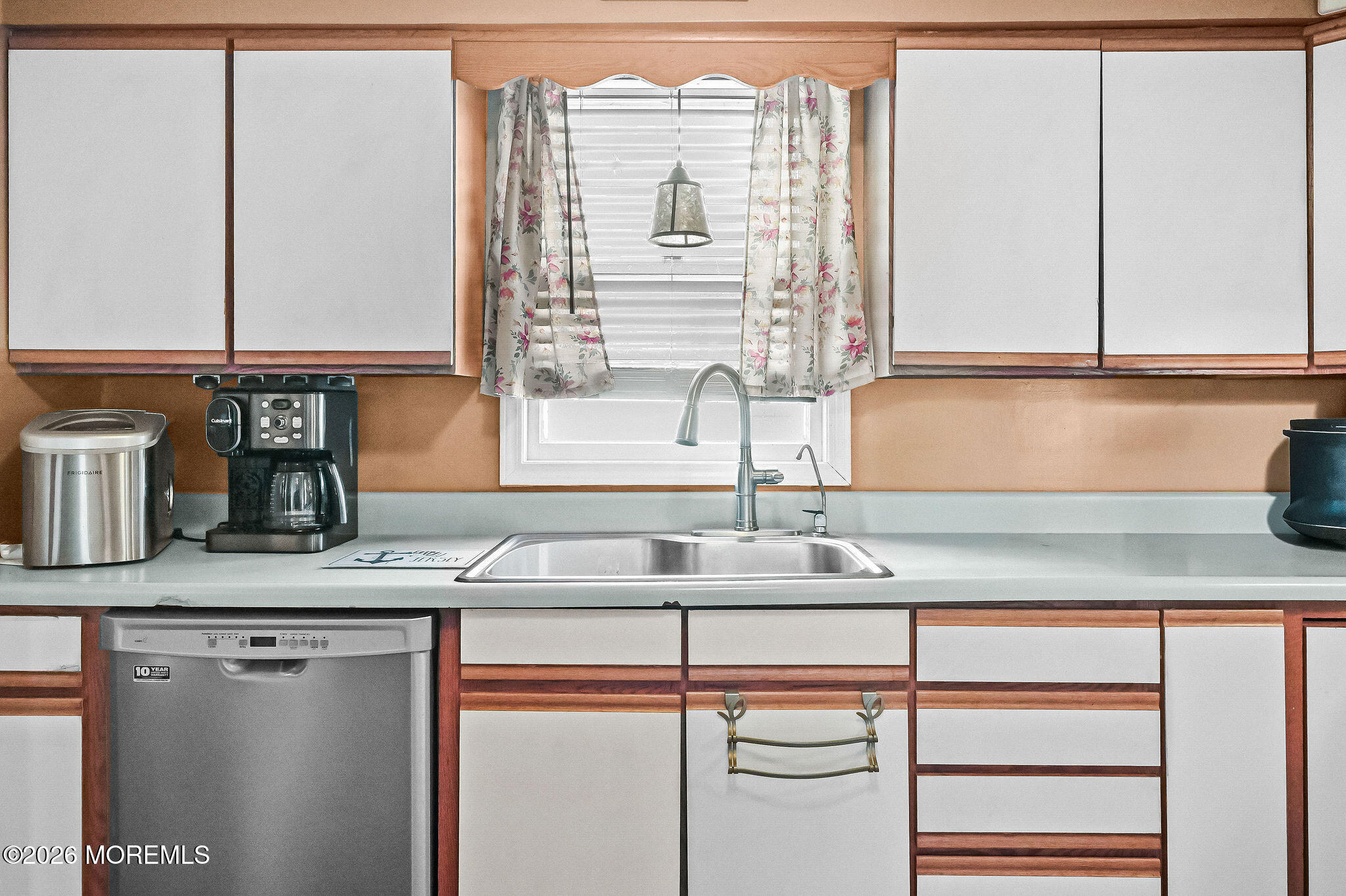 238 Bray Avenue Middletown, NJ 07748 - Photo 13 of 44 280_Bray_Ave_014