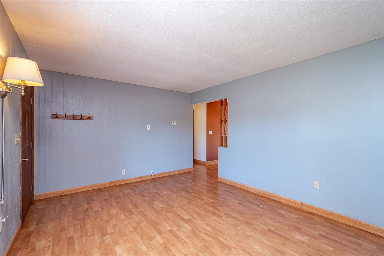 3128 Sandy Beach Road Northeast Solon, IA 52333 - Photo 6 of 31 Gallery Image 6