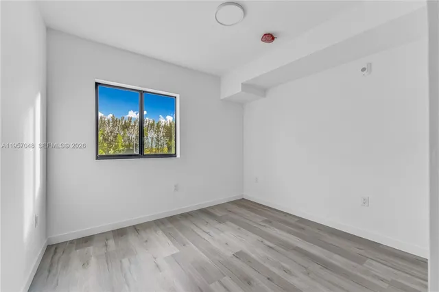 $1,999 | 175 Northwest 160th Street, Unit 303, North Miami Beach, FL 33169