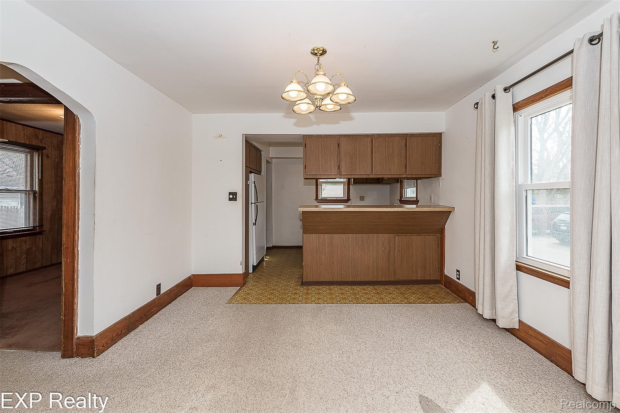 4360 Marcus Road Waterford, MI 48329 - Photo 11 of 21 DSC_1652.jpg