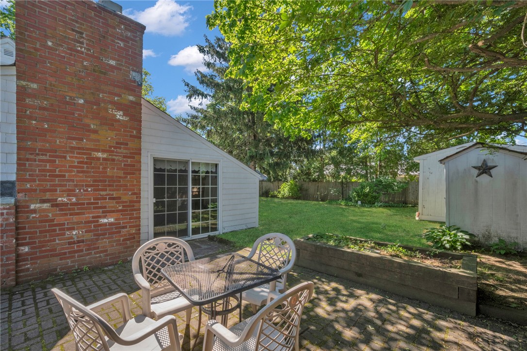 216 Riverside Avenue Warwick, RI 02889 - Photo 2 of 30