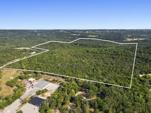 $1,399,000 | 0 Critter Trail, Hollister, MO 65672