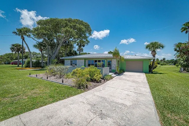$1,475,000 | 13025 North Indian River Drive, Sebastian, FL 32958