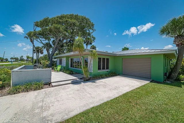 $1,475,000 | 13025 North Indian River Drive, Sebastian, FL 32958