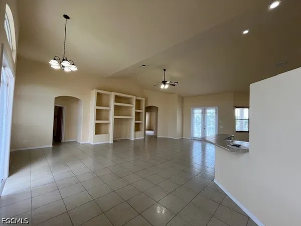 $3,100 | 2026 Southwest 40th Terrace, Cape Coral, FL 33914