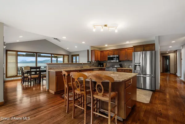 $4,295,000 | 540 Ponder Pt Drive, Sandpoint, ID 83864