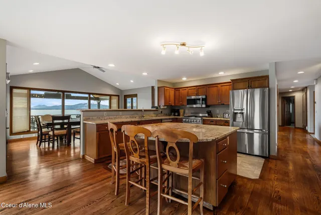 $4,295,000 | 540 Ponder Pt Drive, Sandpoint, ID 83864