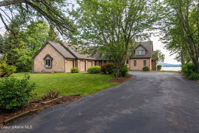 $4,295,000 | 540 Ponder Pt Drive, Sandpoint, ID 83864