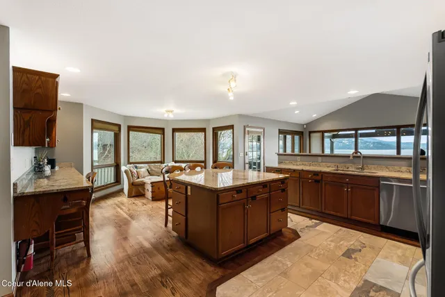 $4,295,000 | 540 Ponder Pt Drive, Sandpoint, ID 83864