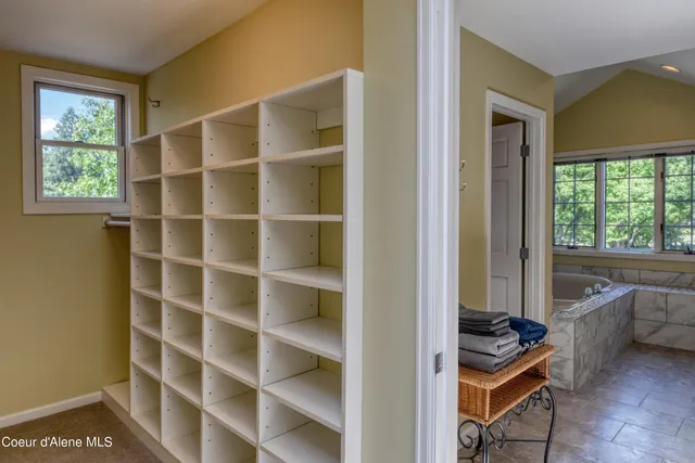 $4,395,000 | 540 Ponder Pt Drive, Sandpoint, ID 83864