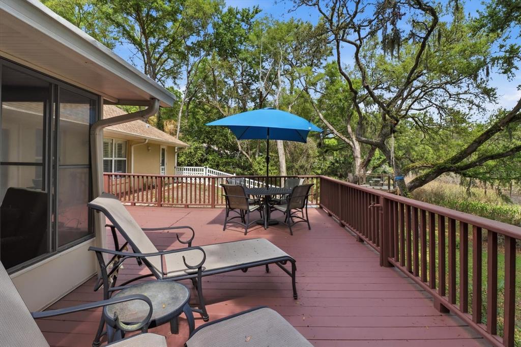 3189 South Graymor Path Inverness, FL 34450 - Photo 41 of 46 a view of a chairs and tables in the balcony