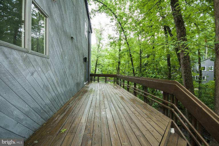 6264 Cardinal Lane Columbia, MD 21044 - Photo 28 of 30 Deck