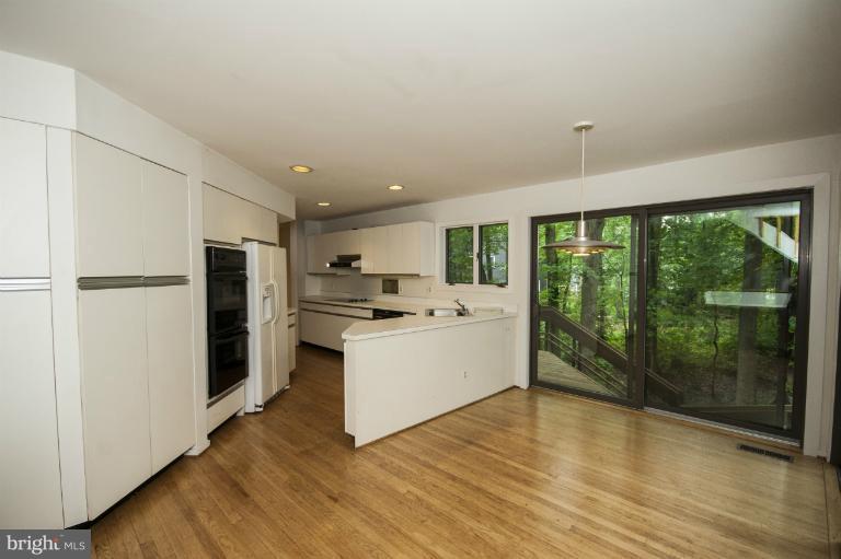 6264 Cardinal Lane Columbia, MD 21044 - Photo 6 of 30 Kitchen