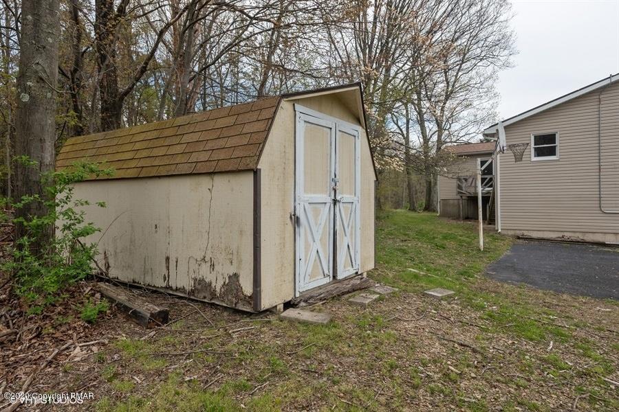 379 Hawk Road Saylorsburg, PA 18353 - Photo 21 of 22 22_379HAWKRD_2023_LowRes