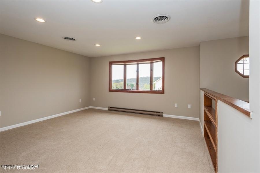 379 Hawk Road Saylorsburg, PA 18353 - Photo 3 of 22 03_379HAWKRD_2004_LowRes