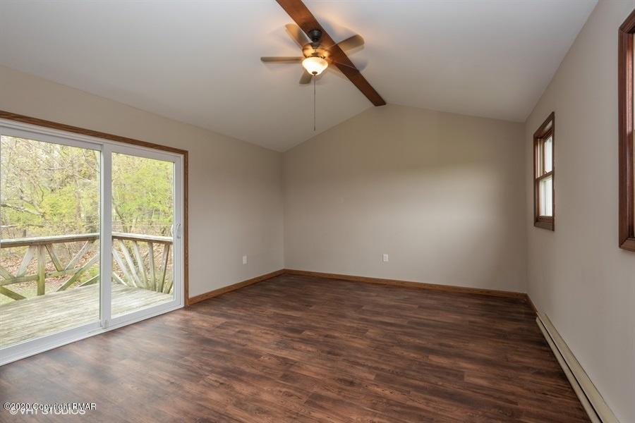 379 Hawk Road Saylorsburg, PA 18353 - Photo 9 of 22 09_379HAWKRD_2010_LowRes