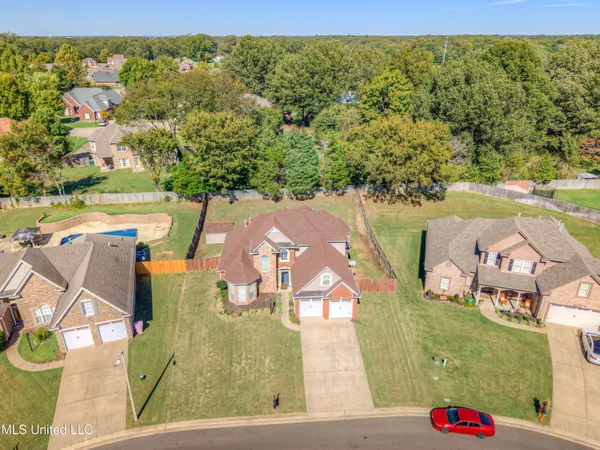$355,000 | 3344 Chateau Circle North, Southaven, MS 38672