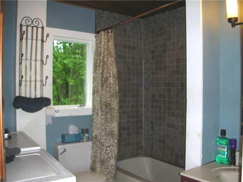 158 N Road Readfield, ME 04355 - Photo 10 of 16 Bathroom. Full bath with Tiled...