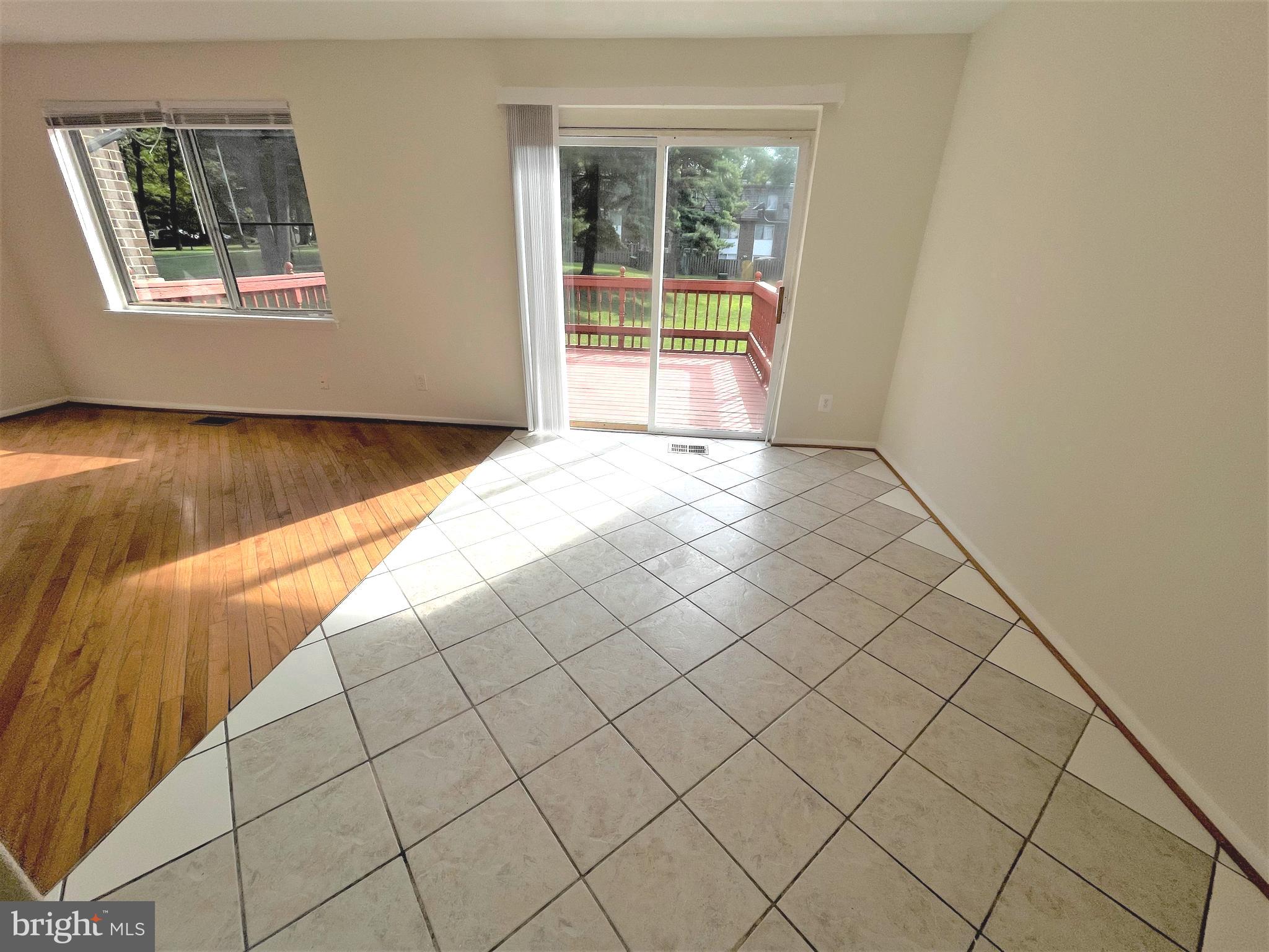 330 West Deer Park Road, Unit 3B Gaithersburg, MD 20877 - Photo 11 of 25 Dinning room