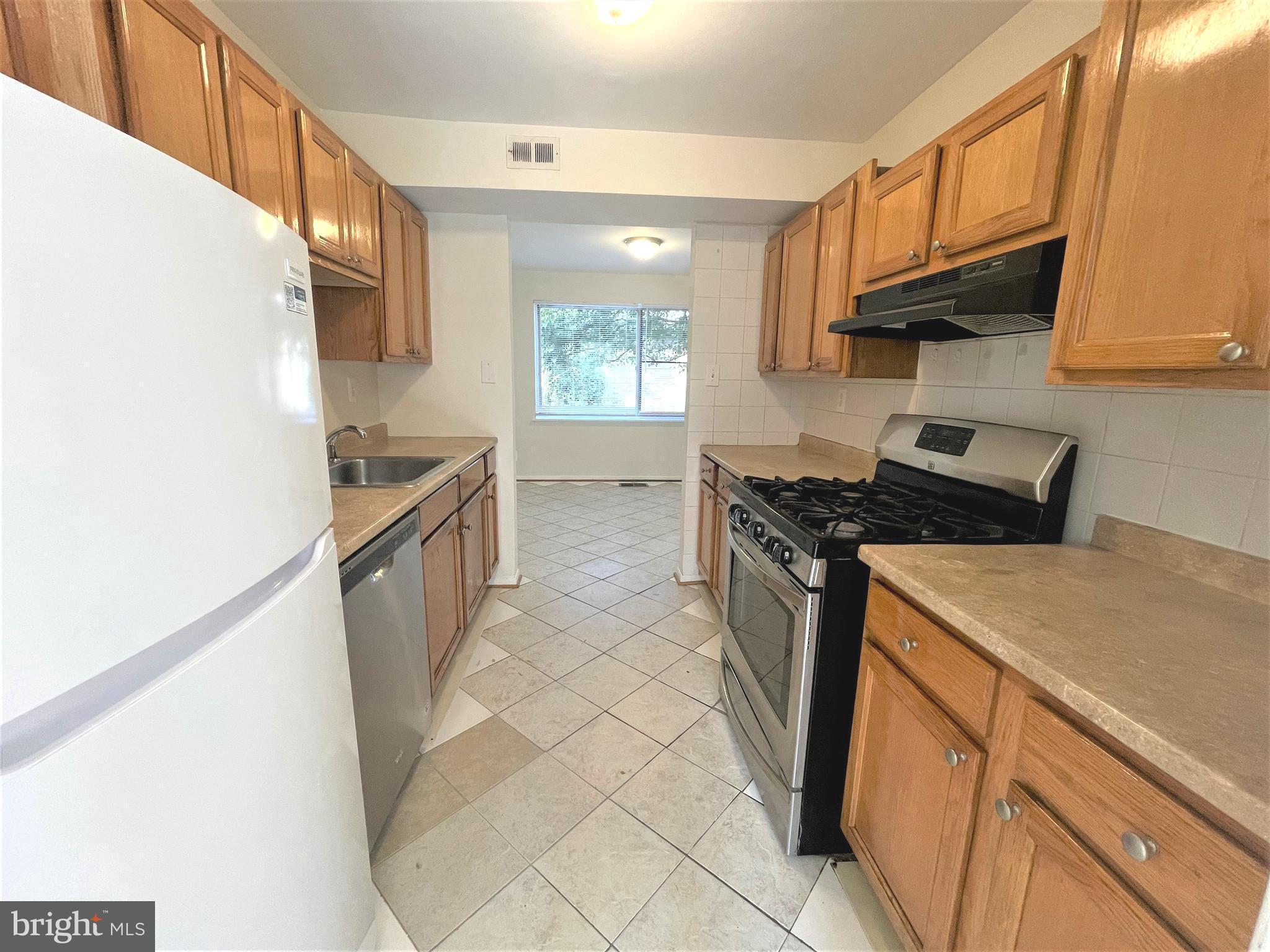 330 West Deer Park Road, Unit 3B Gaithersburg, MD 20877 - Photo 6 of 25