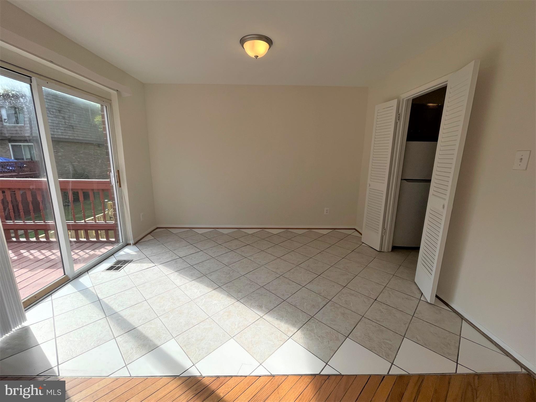 330 West Deer Park Road, Unit 3B Gaithersburg, MD 20877 - Photo 7 of 25 Dinning room