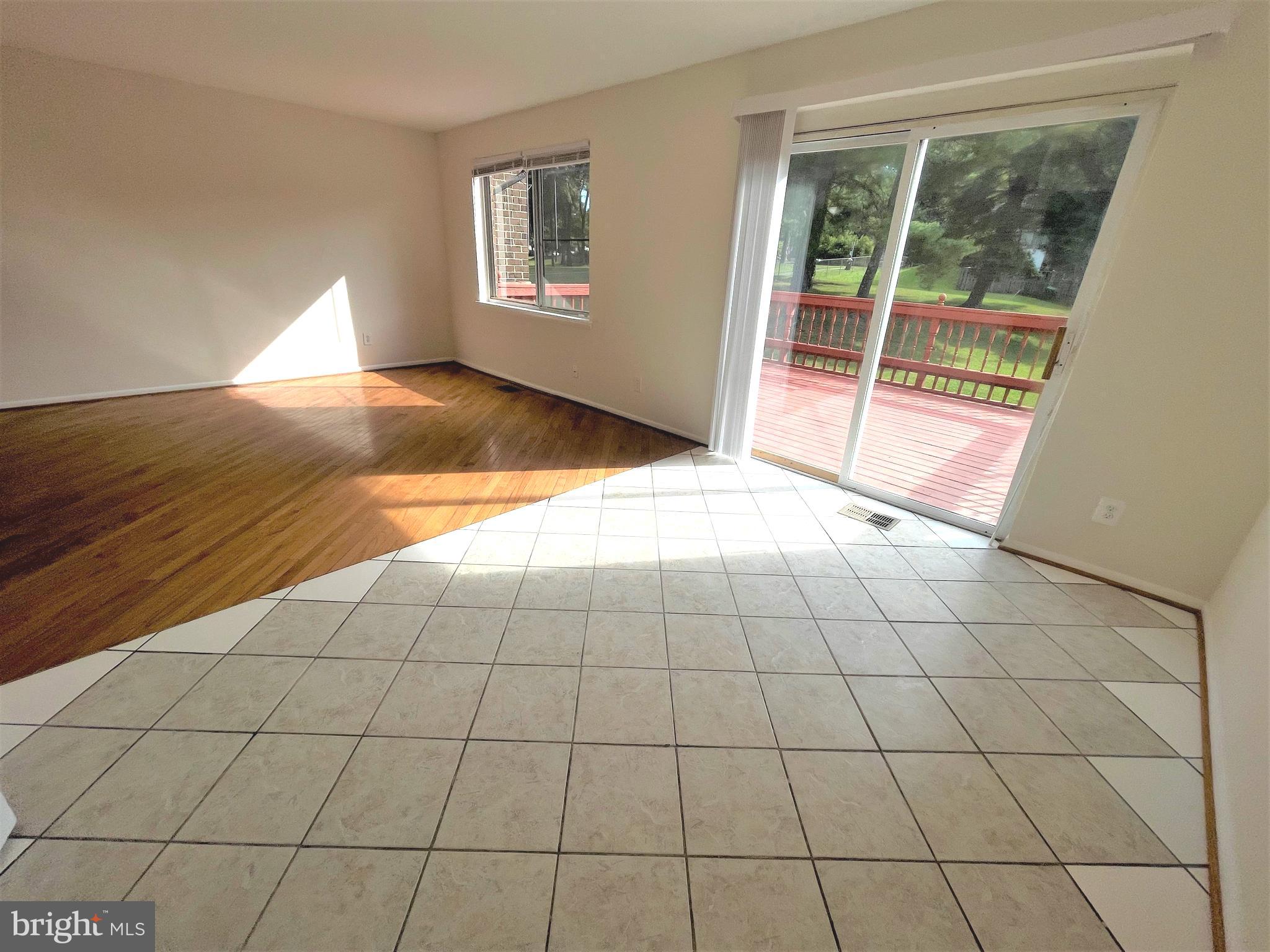 330 West Deer Park Road, Unit 3B Gaithersburg, MD 20877 - Photo 9 of 25 Dinning room