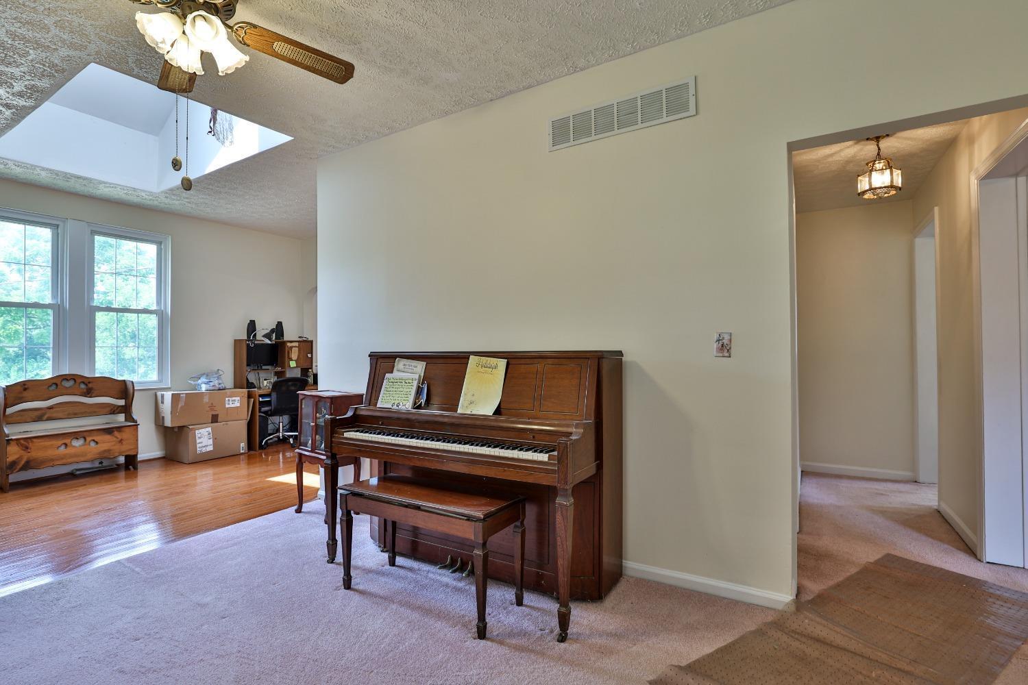 10388 Scull Road Cincinnati, OH 45252 - Photo 22 of 43 Gallery Image 22