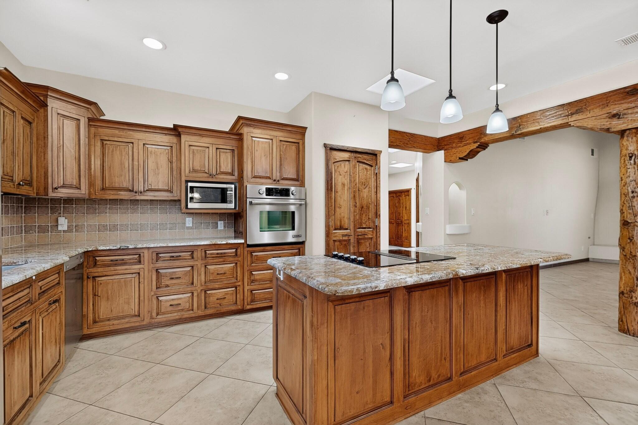 2604 Rincon Del Rio Court Northwest Albuquerque, NM 87107 - Photo 23 of 47 Gallery Image 23