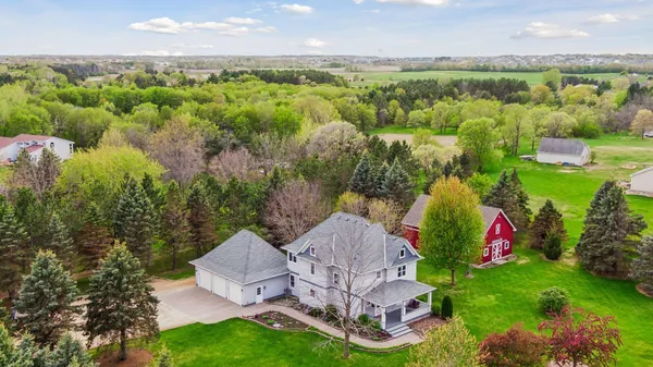 $795,000 | 978 Lake Elmo Avenue North, Lake Elmo, MN 55042