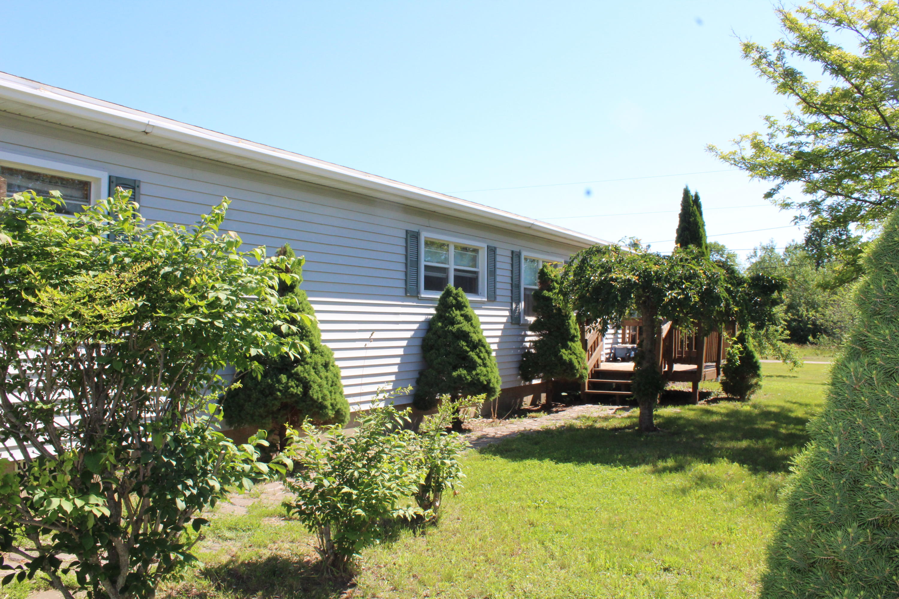 2128 East Lacomb Road Alpena, MI 49707 - Photo 2 of 26 Gallery Image 2