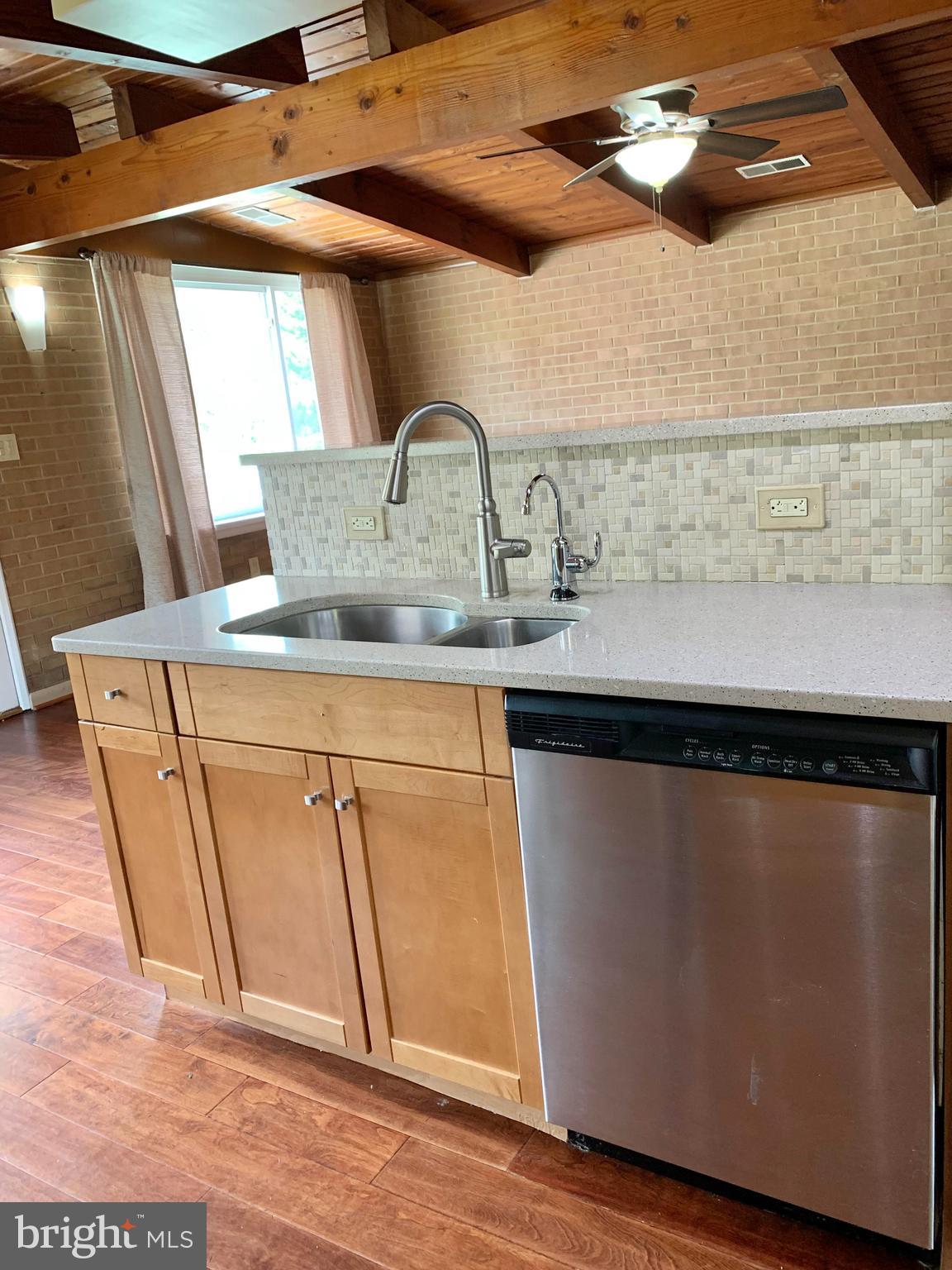 221 Beverley Avenue Edgewater, MD 21037 - Photo 9 of 35 SILESTONE COUNTER TOPS AND DOUBLE SINK