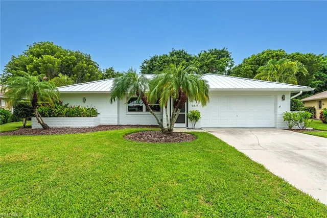 $825,000 | 9611 Litchfield Lane, Naples, FL 34109